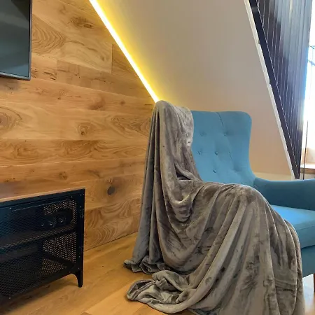 Apartment F *